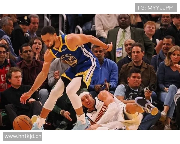 库里谈巴特勒罚球失误表示不置可否引发热议